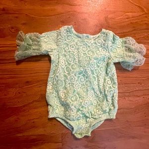 Baby Girl lace Onesie 0-3 months.
